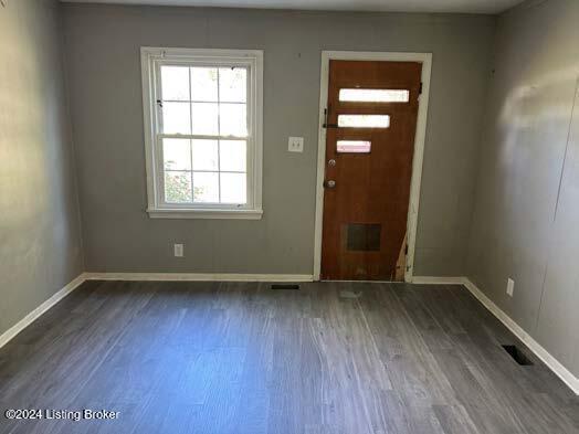 2428 Donna Road Louisville, KY 40216 - Photo 15 of 33 Bedroom 6