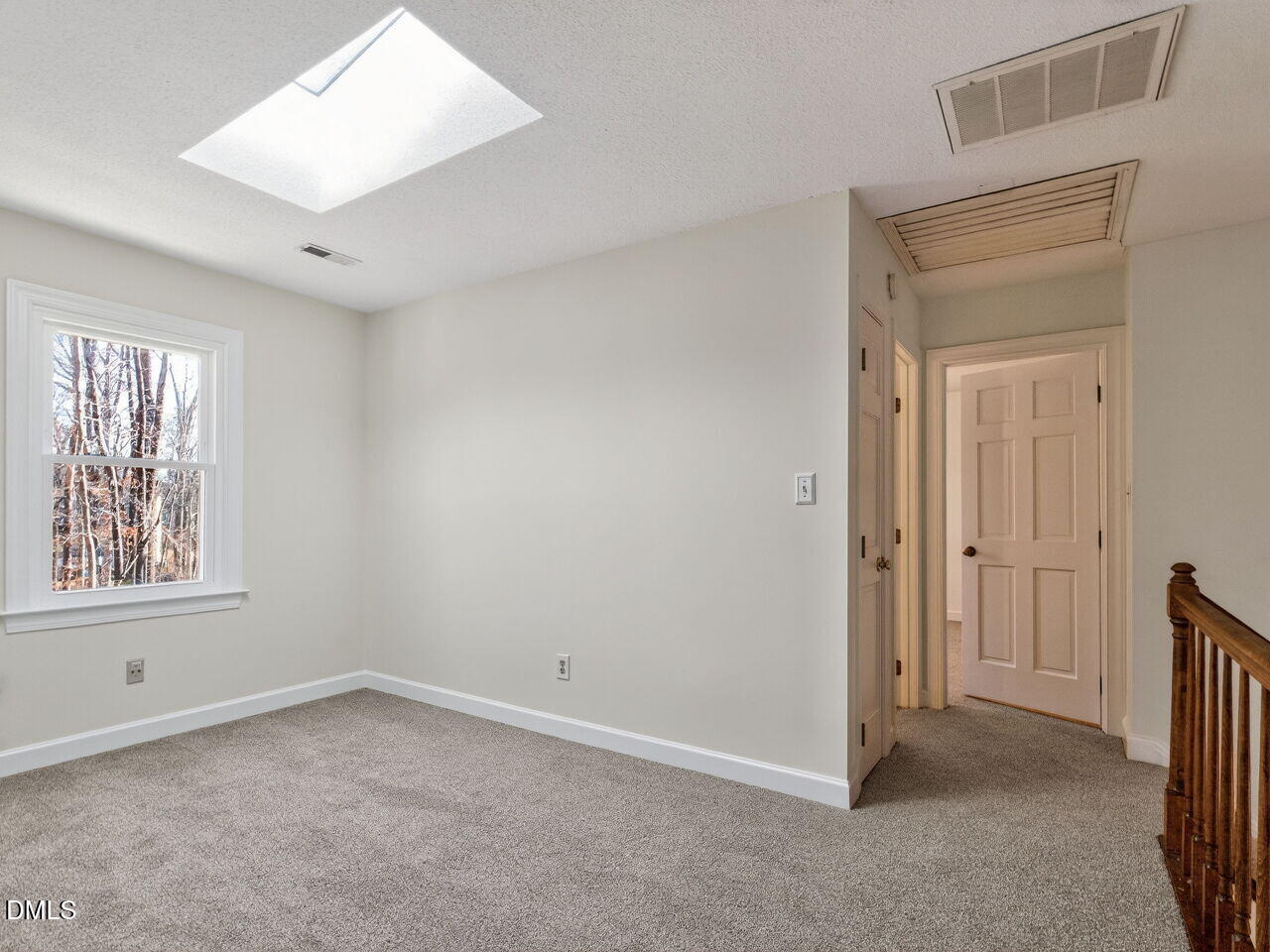 9404 Dominion Boulevard Raleigh, NC 27617 - Photo 22 of 30 022-1280x960-upper-landing