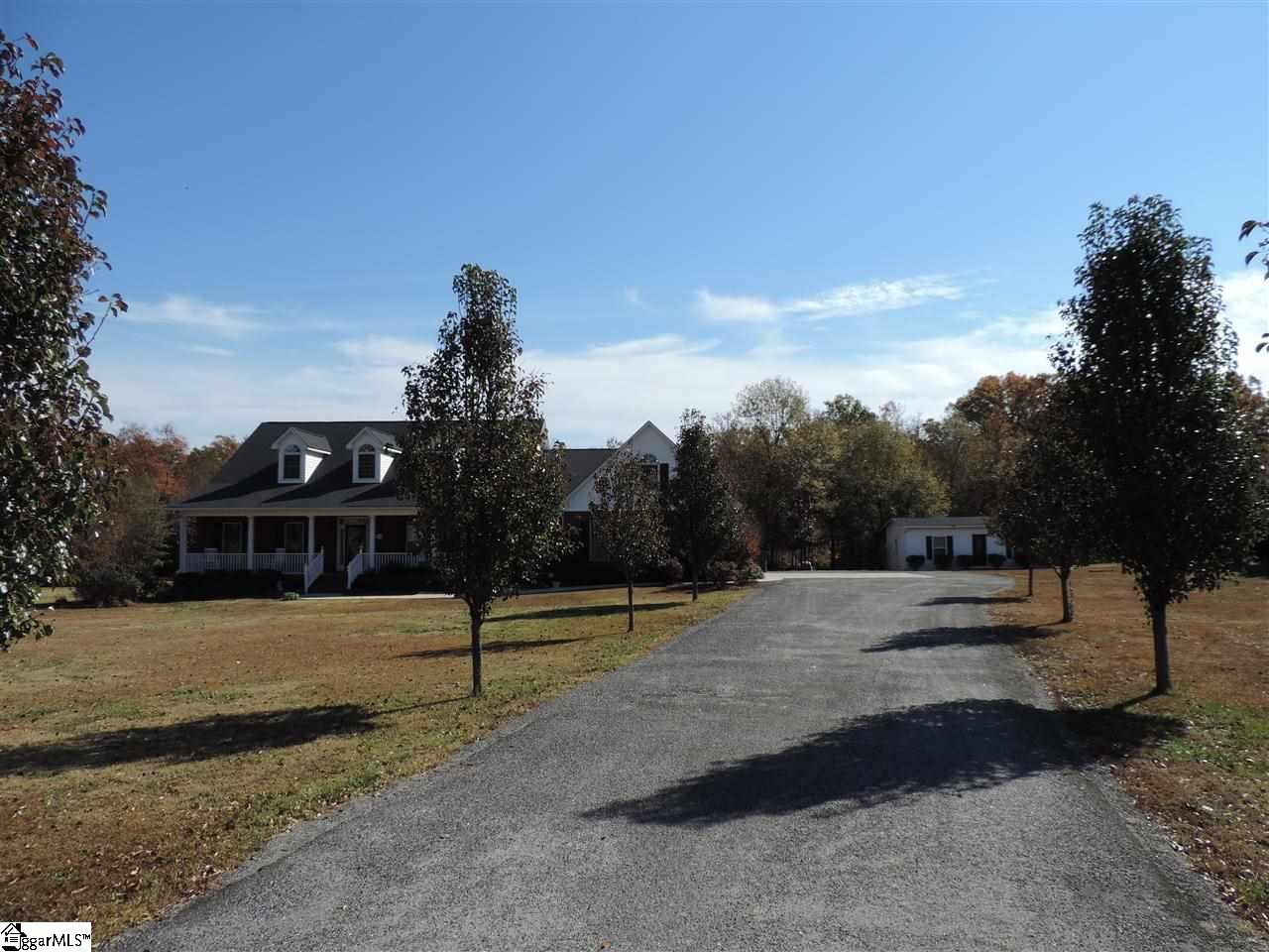 170 Oaklawn Road Pelzer, SC 29669 - Photo 3 of 34