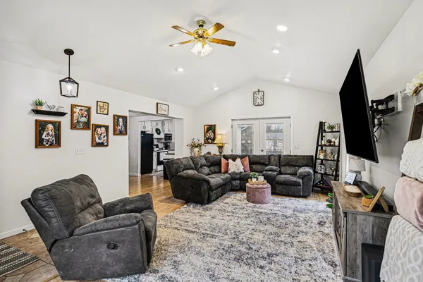 $209,900 | 524 South Rosewood, Jackson, MI 49201