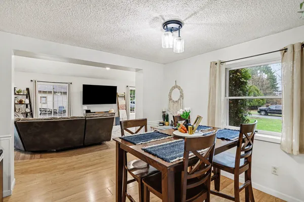 $209,900 | 524 South Rosewood, Jackson, MI 49201