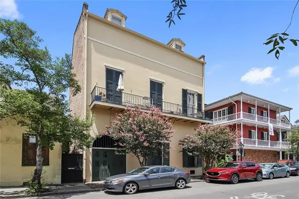 $1,300 | 1119 Dauphine Street, Unit 10, New Orleans, LA 70116
