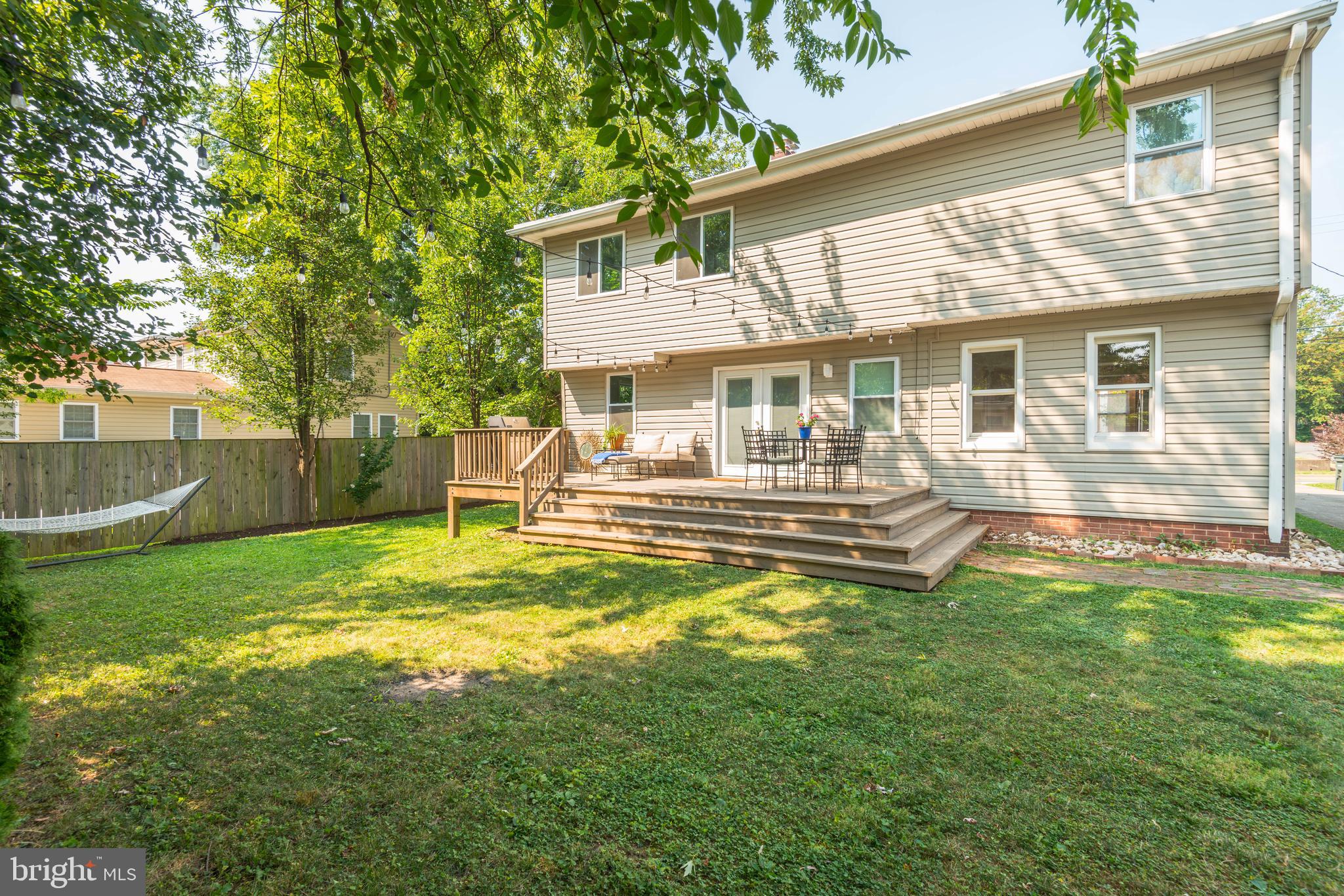 713 South Glebe Road Arlington, VA 22204 - Photo 42 of 51 Deck Great for Entertaining