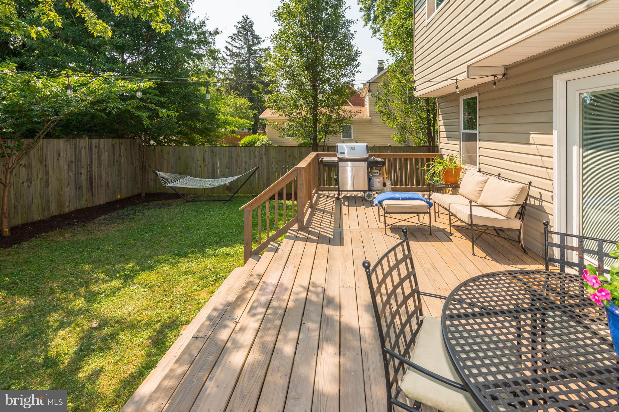 713 South Glebe Road Arlington, VA 22204 - Photo 45 of 51 Deck overlooks Backyard