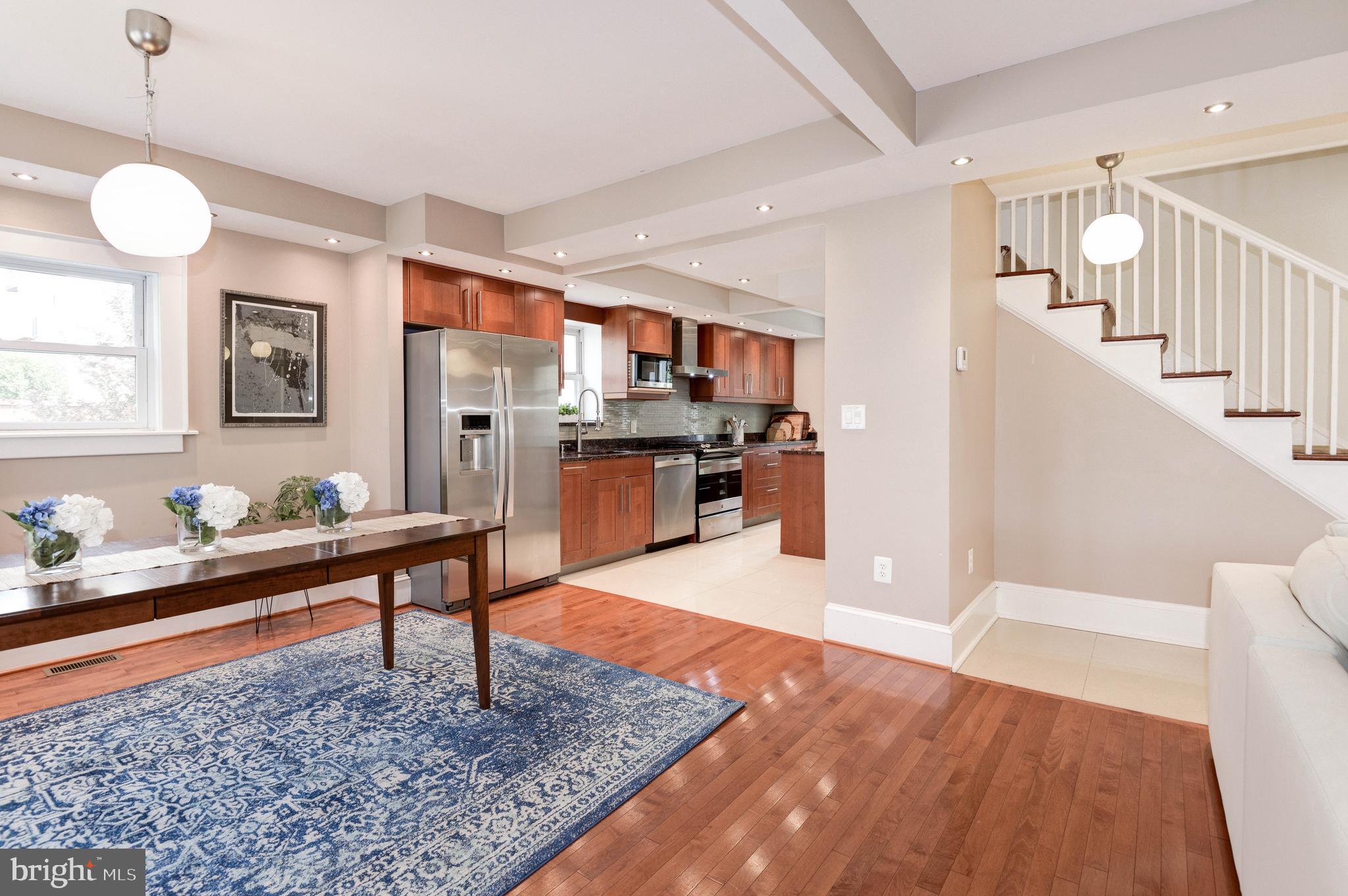 713 South Glebe Road Arlington, VA 22204 - Photo 7 of 51 Spacious Dining Area