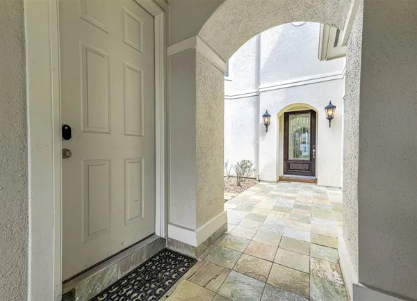 $1,050,000 | 3323 Louvre Lane, Houston, TX 77082