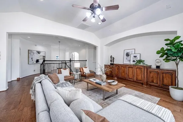 $1,050,000 | 3323 Louvre Lane, Houston, TX 77082