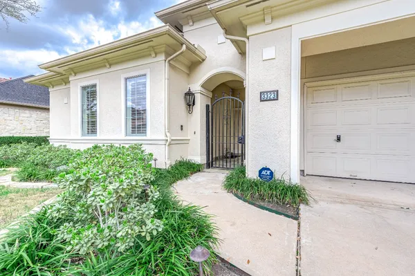 $1,050,000 | 3323 Louvre Lane, Houston, TX 77082