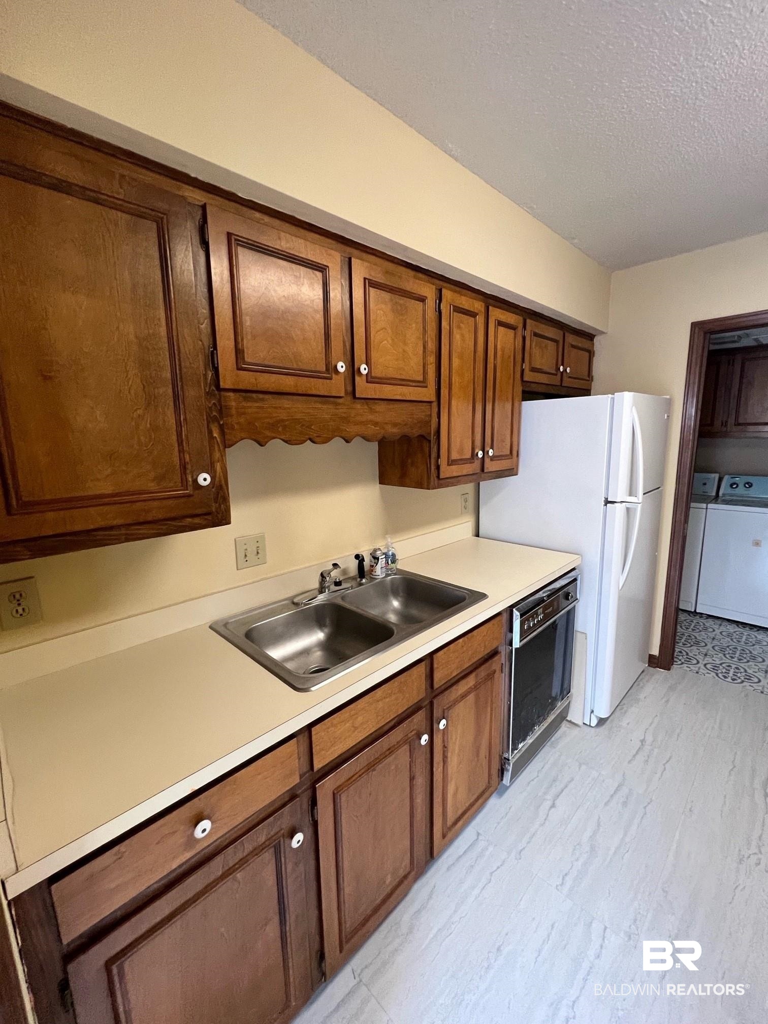 6513 Cedar Bend Court, Unit 6513A Mobile, AL 36608 - Photo 8 of 11