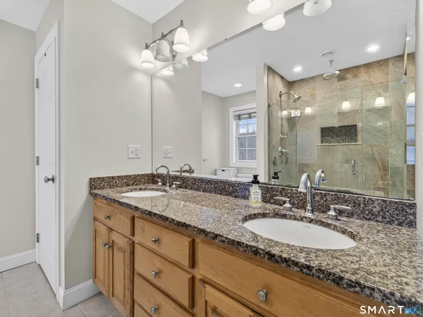 $889,900 | 17 Salem Hollow Lane, Salem, CT 06420