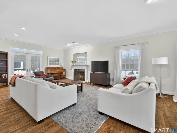 $889,900 | 17 Salem Hollow Lane, Salem, CT 06420
