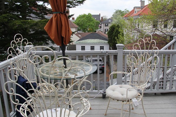 35 Kings Beach Road Lynn, MA 01902 - Photo 4 of 30 Gallery Image 4