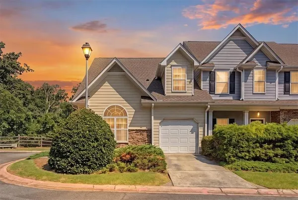 $290,000 | 330 General Wheeler Court, Unit 3, Kennesaw, GA 30144