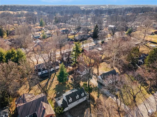 $250,000 | 921 Manor Road, Independence, MO 64055