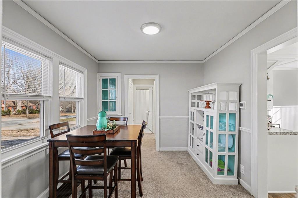 921 Manor Road Independence, MO 64055 - Photo 5 of 32