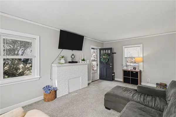 $250,000 | 921 Manor Road, Independence, MO 64055