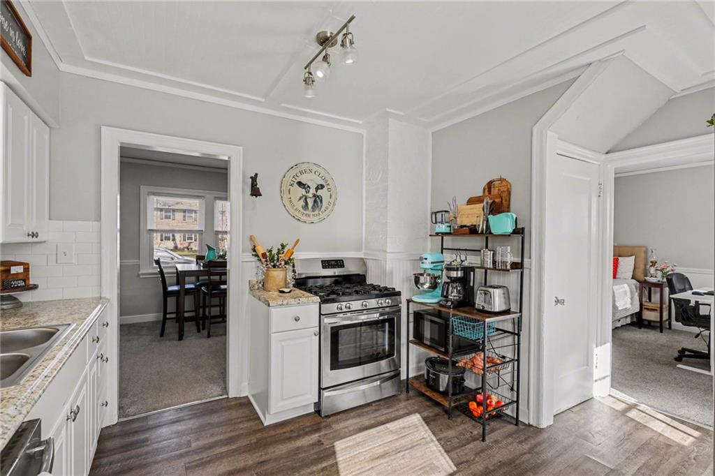 921 Manor Road Independence, MO 64055 - Photo 10 of 32