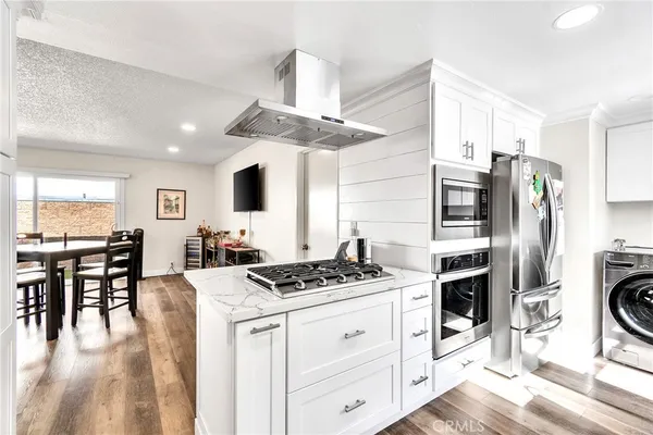 $7,400 | 2968 Alta Laguna Boulevard, Laguna Beach, CA 92651