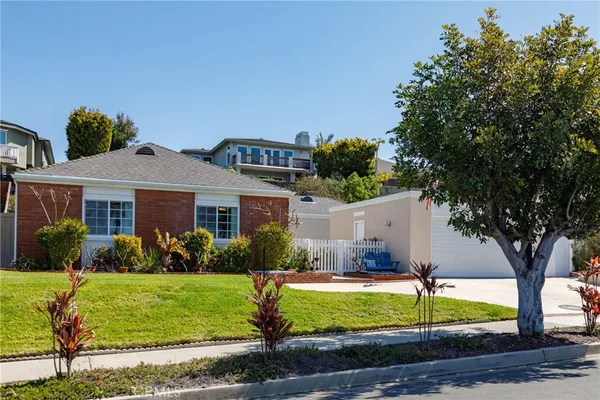 $7,400 | 2968 Alta Laguna Boulevard, Laguna Beach, CA 92651