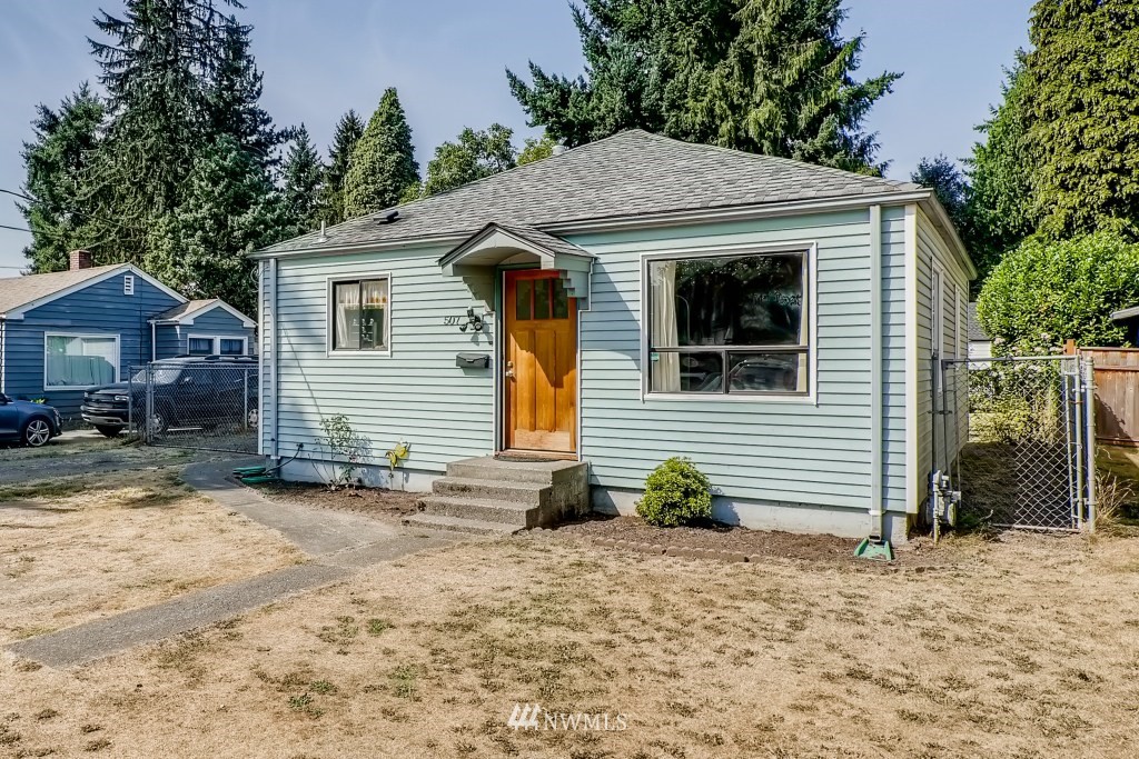507 Harrison Street Sumner, WA 98390 - Photo 1 of 28