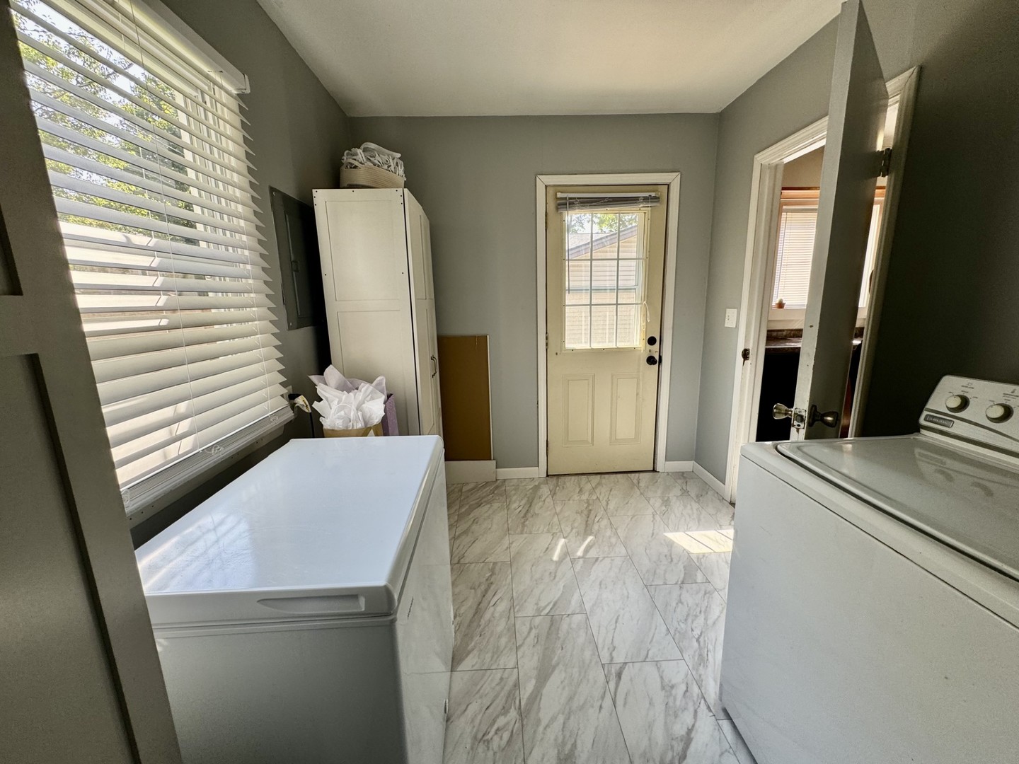 1104 South University Street Normal, IL 61761 - Photo 15 of 19 Gallery Image 15