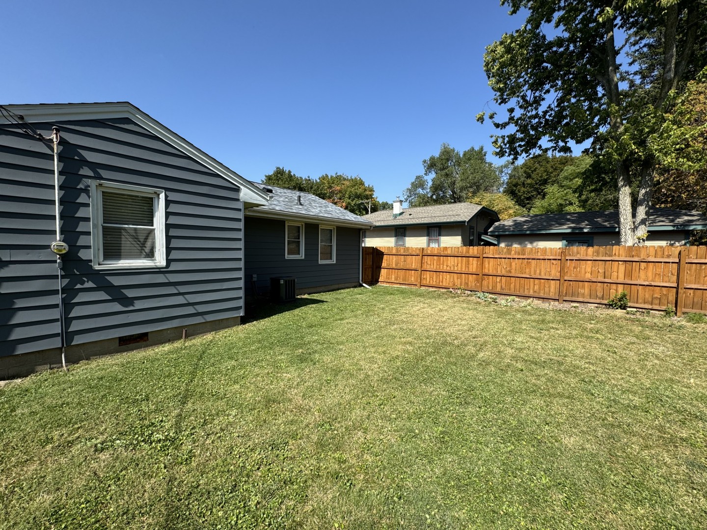 1104 South University Street Normal, IL 61761 - Photo 16 of 19 Gallery Image 16