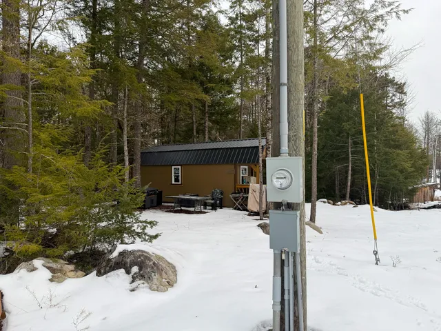 $259,000 | 143 Egg Pond Road, Lincoln, ME 04457