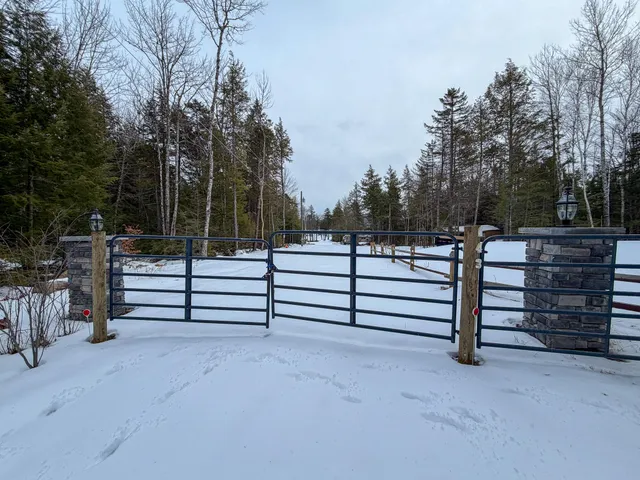 $259,000 | 143 Egg Pond Road, Lincoln, ME 04457