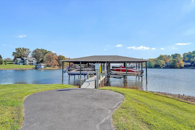 $1,145,000 | 105 Lighthouse Lane, Moneta, VA 24121