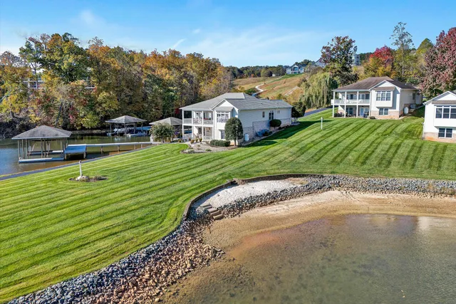 $1,145,000 | 105 Lighthouse Lane, Moneta, VA 24121