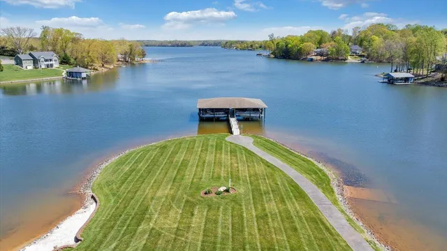 $1,145,000 | 105 Lighthouse Lane, Moneta, VA 24121