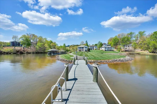 $1,145,000 | 105 Lighthouse Lane, Moneta, VA 24121