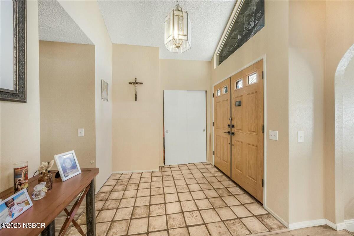 115 North Third Street, Unit 115 Lompoc, CA 93436 - Photo 3 of 23 tempImage4j41FA