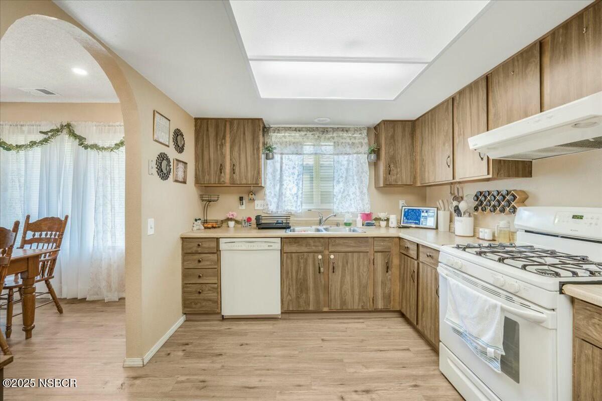 115 North Third Street, Unit 115 Lompoc, CA 93436 - Photo 9 of 23 tempImagep5olE5