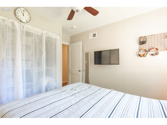 13300 Southwest Rita Drive Beaverton, OR 97005 - Photo 14 of 32 Gallery Image 14