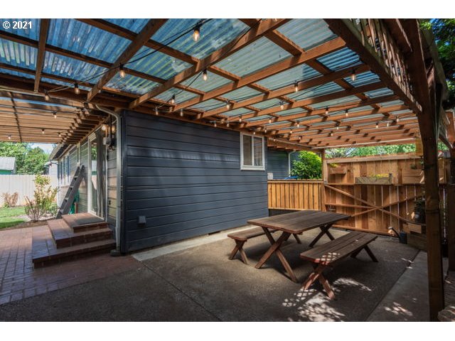 13300 Southwest Rita Drive Beaverton, OR 97005 - Photo 20 of 32 Gallery Image 20