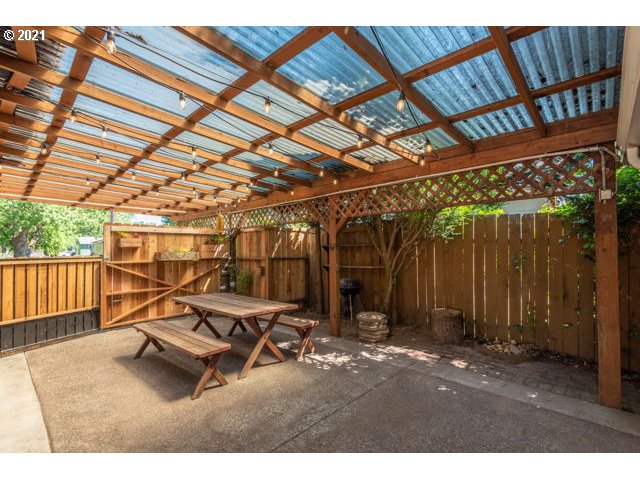 13300 Southwest Rita Drive Beaverton, OR 97005 - Photo 23 of 32 Gallery Image 23