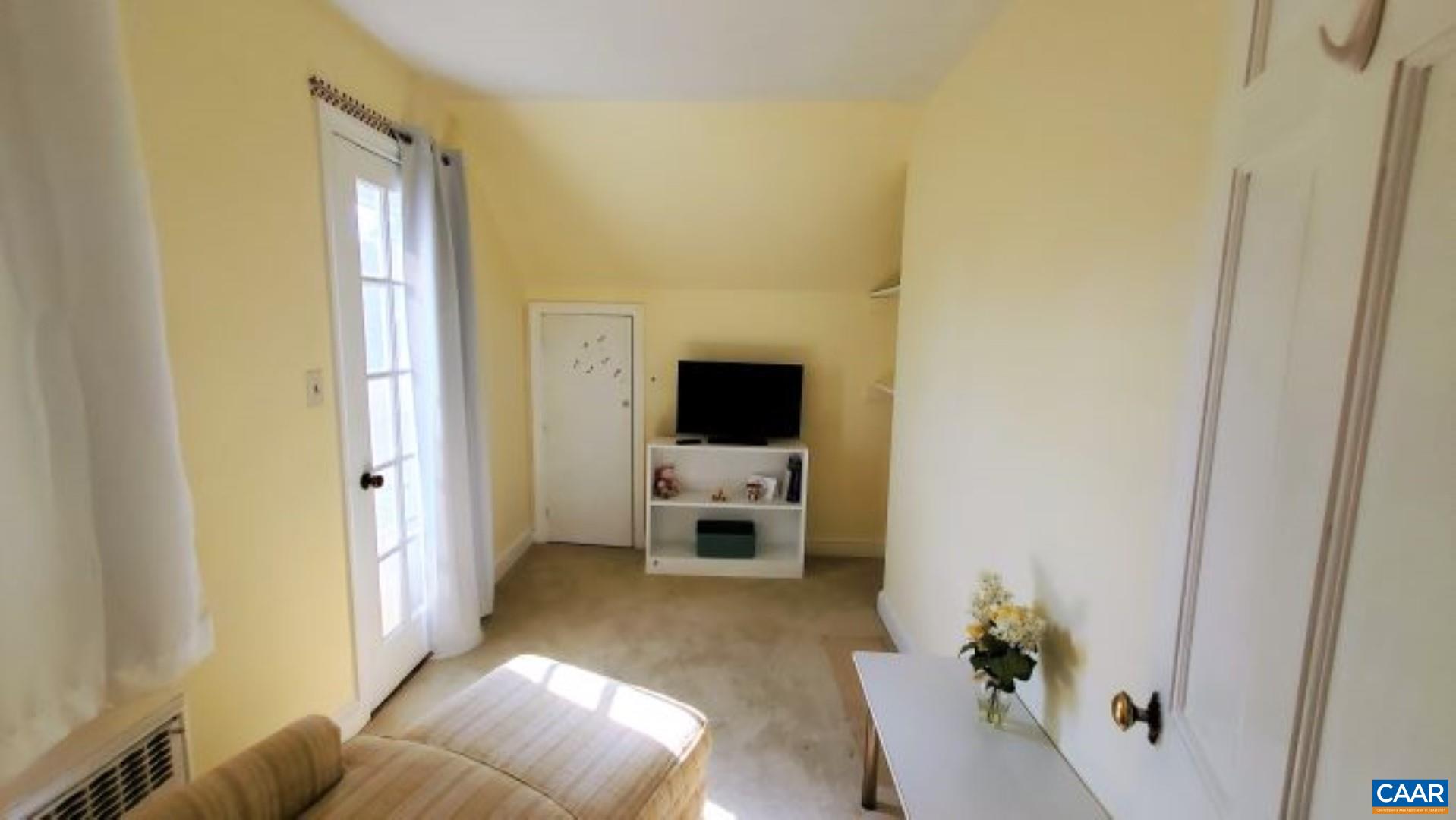 232 Wayneridge Road Waynesboro, VA 22980 - Photo 14 of 15 Gallery Image 14