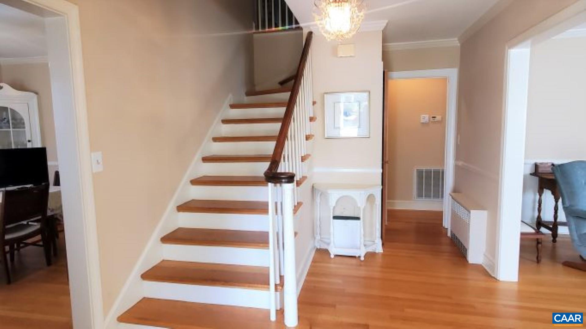 232 Wayneridge Road Waynesboro, VA 22980 - Photo 3 of 15 Gallery Image 3
