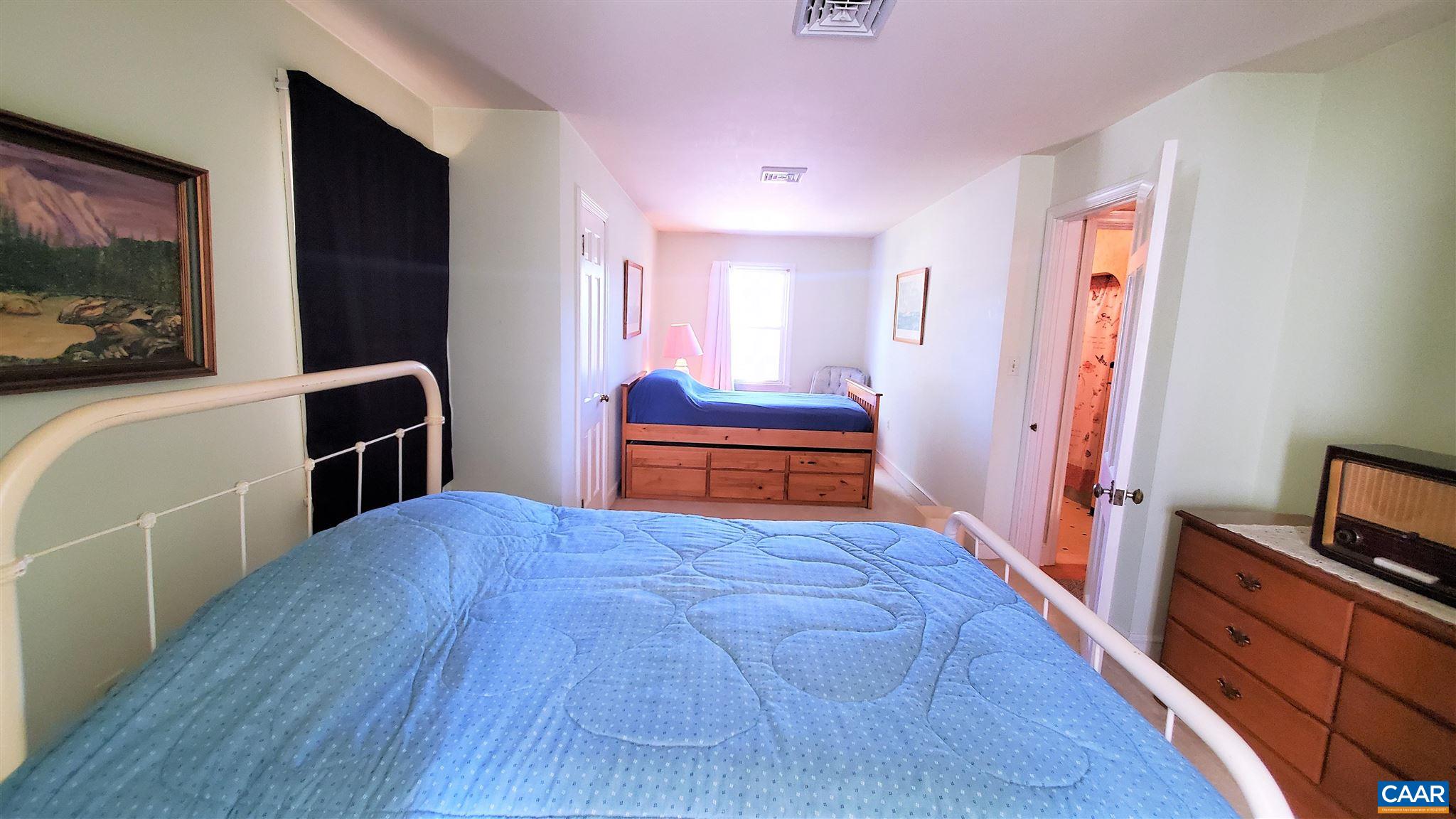 232 Wayneridge Road Waynesboro, VA 22980 - Photo 5 of 15 Gallery Image 5