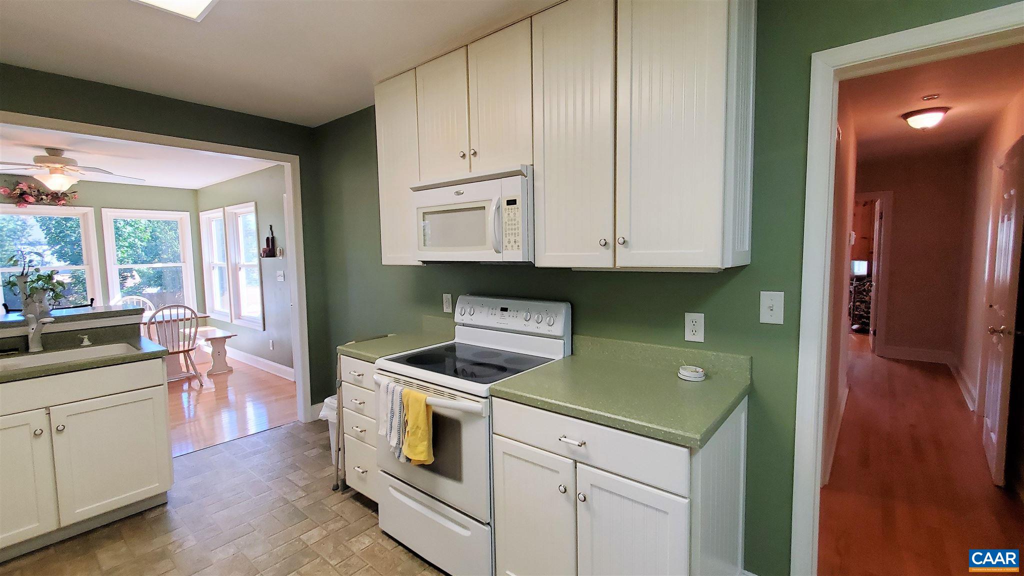 232 Wayneridge Road Waynesboro, VA 22980 - Photo 6 of 15 Gallery Image 6