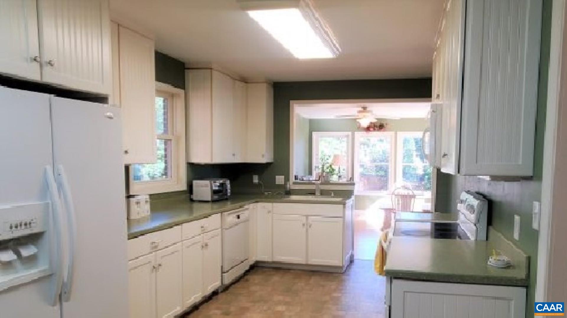 232 Wayneridge Road Waynesboro, VA 22980 - Photo 9 of 15 Gallery Image 9