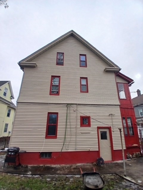32 Wendell Place Springfield, MA 01105 - Photo 4 of 12