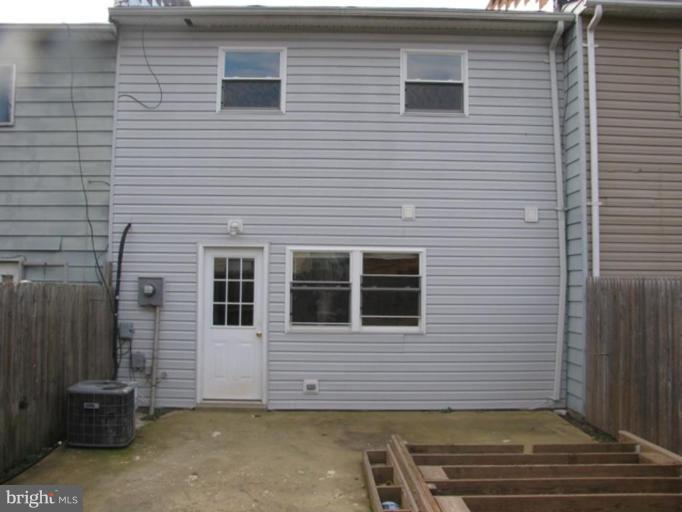 911 Anvil Road Fredericksburg, VA 22405 - Photo 2 of 10 Exterior (Rear)