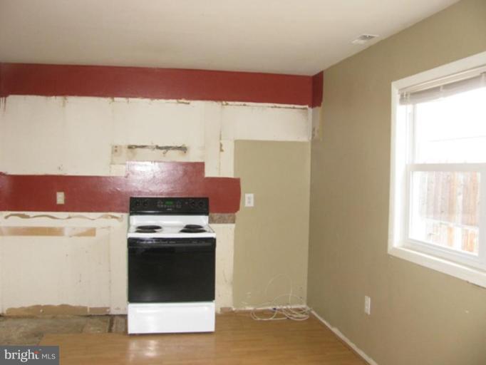 911 Anvil Road Fredericksburg, VA 22405 - Photo 4 of 10 Kitchen