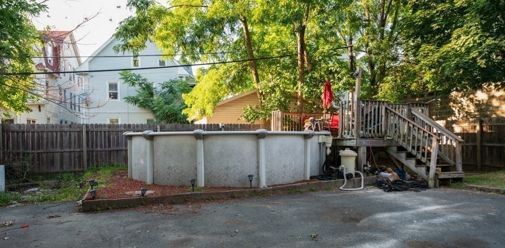 20 Alderman Street Springfield, MA 01108 - Photo 4 of 26