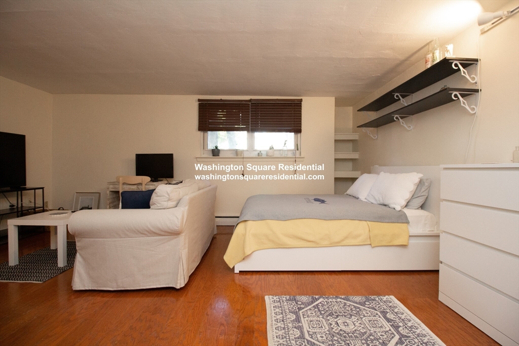 105 Chestnut Street, Unit 1B Brookline, MA 02445 - Photo 3 of 5