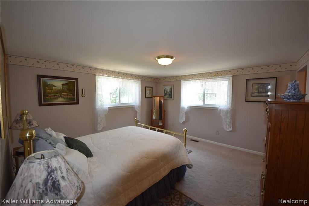 29999 Barwell Road Farmington Hills, MI 48334 - Photo 5 of 43