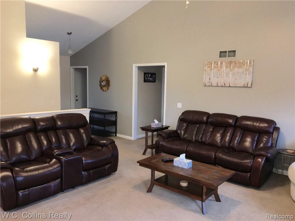 33494 Farmview Lane Fraser, MI 48026 - Photo 4 of 26