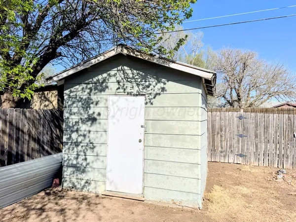 $120,000 | 1413 South Harvard Street, Perryton, TX 79070